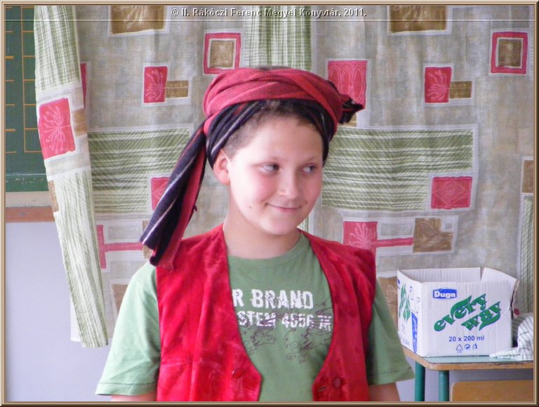 batyu_szinhaz_selyemret_055.jpg