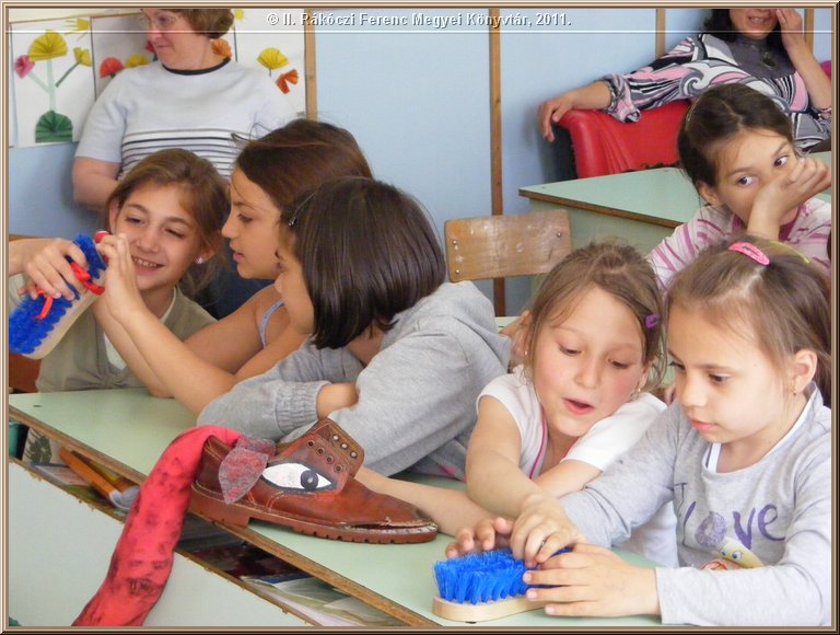 batyu_szinhaz_selyemret_072.jpg