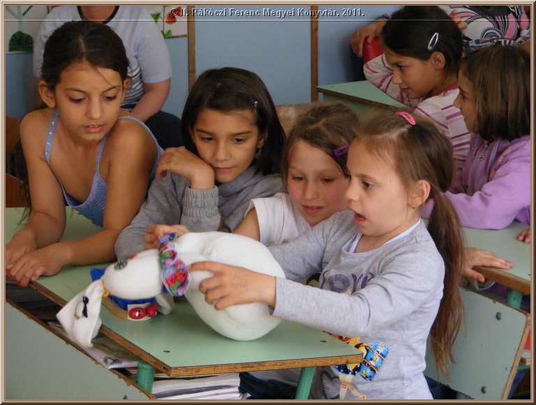 batyu_szinhaz_selyemret_075.jpg