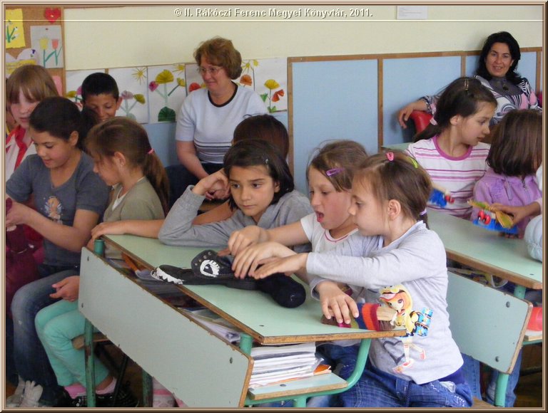 batyu_szinhaz_selyemret_079.jpg