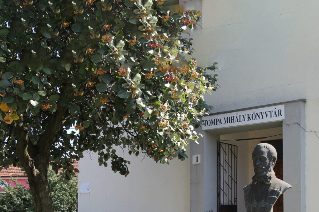 Tompa Mihály Könyvtár