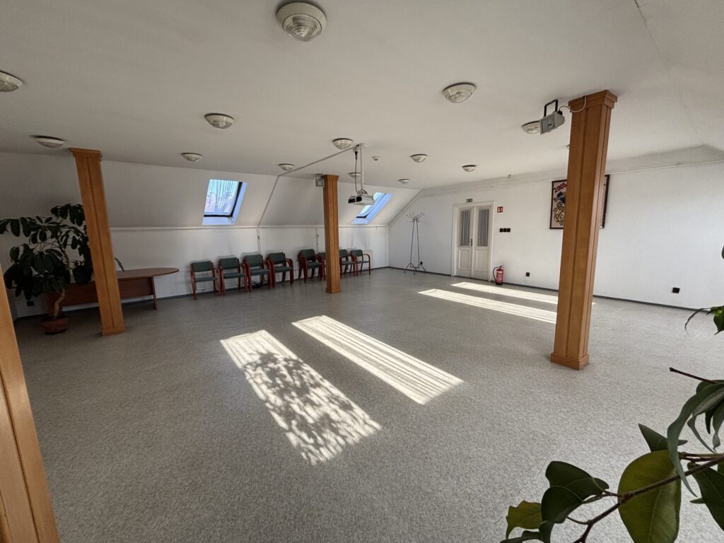 Szabó Lőrincz Könyvtár terem